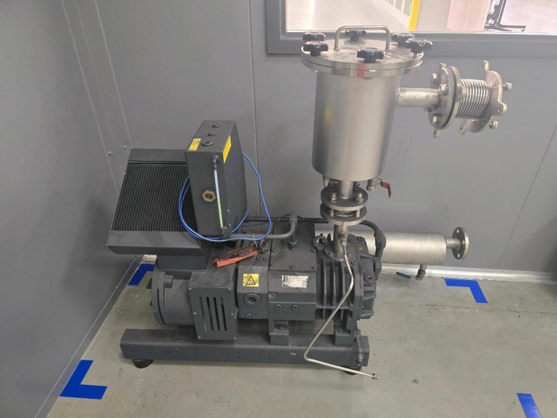 Busch NC 0100 B L03 ZZRX Rotary Screw Vacuum Pump w/ Filter Chambers; p ...