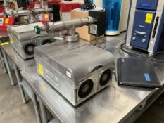 VARIAN TPS COMPACT-PUMP STATION MDL. 9698220 W/ COMPUTER