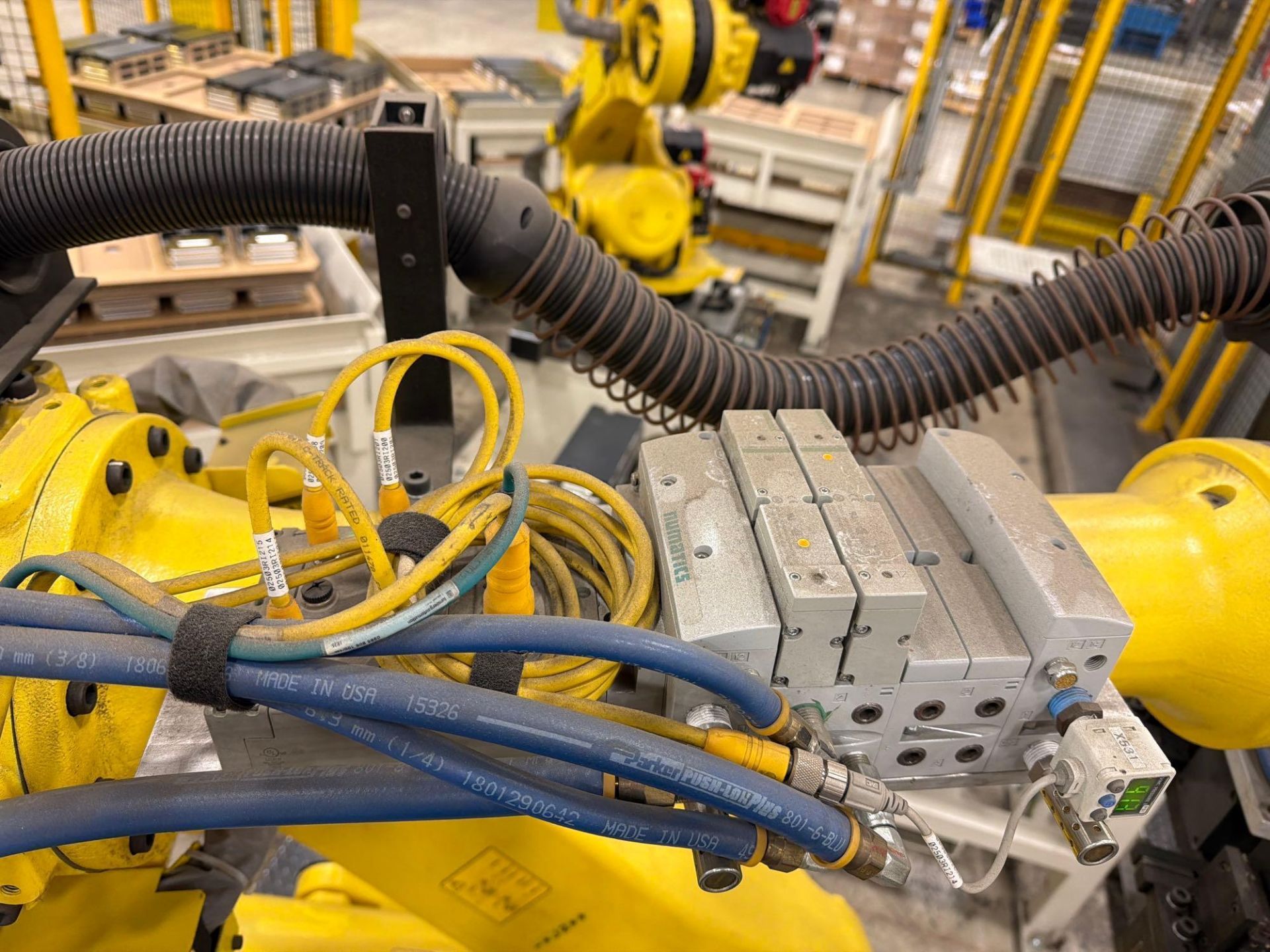 R2000ic Routing Cable Loading Fee: $250 Click HERE for Video! Fanuc R2000iC/165F Robot ...
