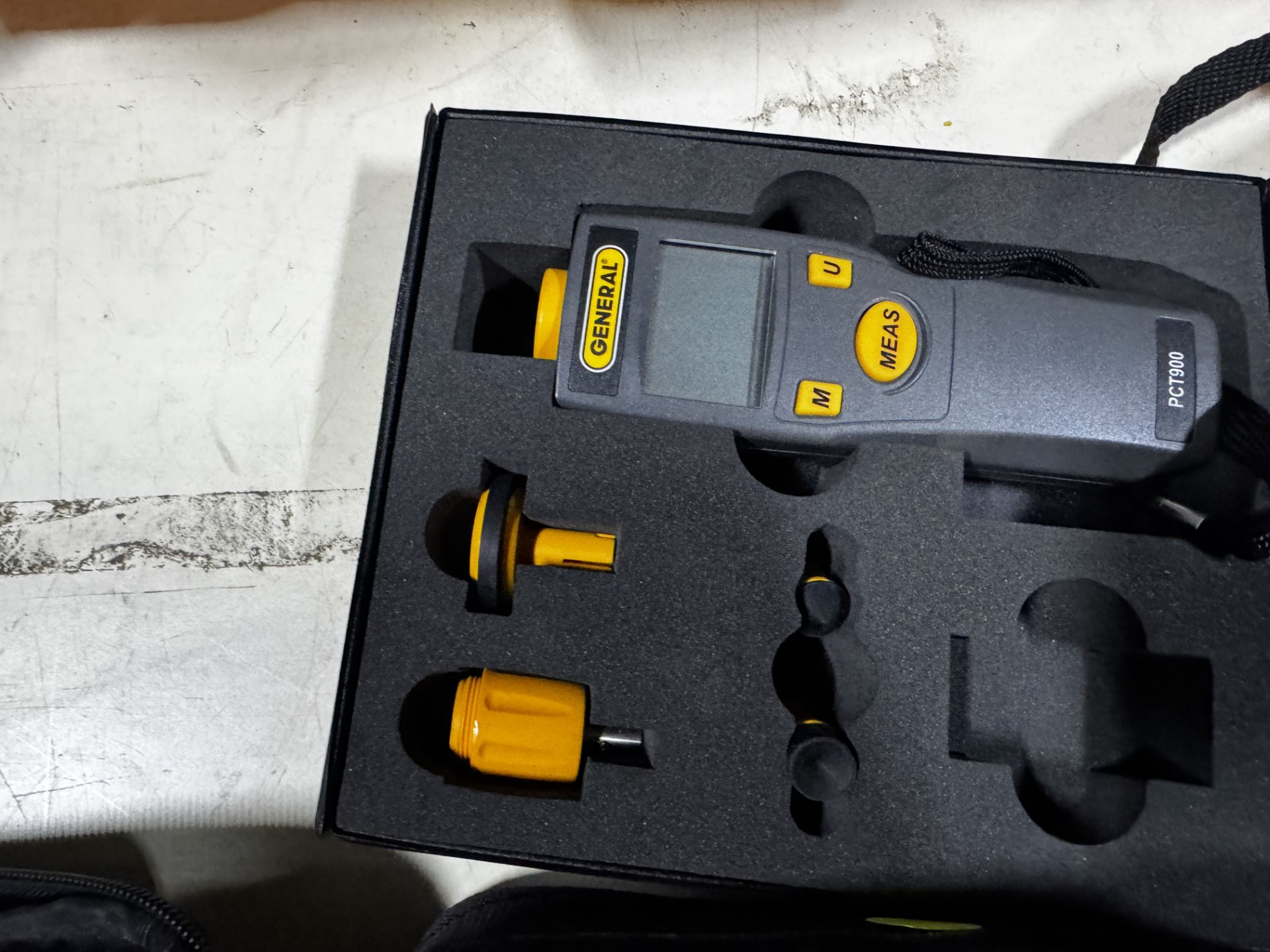 [Lot] of Test equipment consisting of (1) amprobe mega test 1, (1 ...