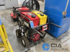 NORTH STAR GASOLINE / DIESEL PORTABLE HOT WATER POWERWASH, HONDA GX390 ENGINE