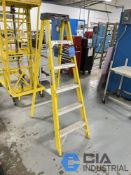 6' WEAVER FIBERGLASS LADDER