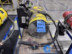 500 LB. CAPACITY INGERSOLL RAND MODEL BW050080 PENDANT CONTROL LIFTING AND BALANCING UNIT WITH