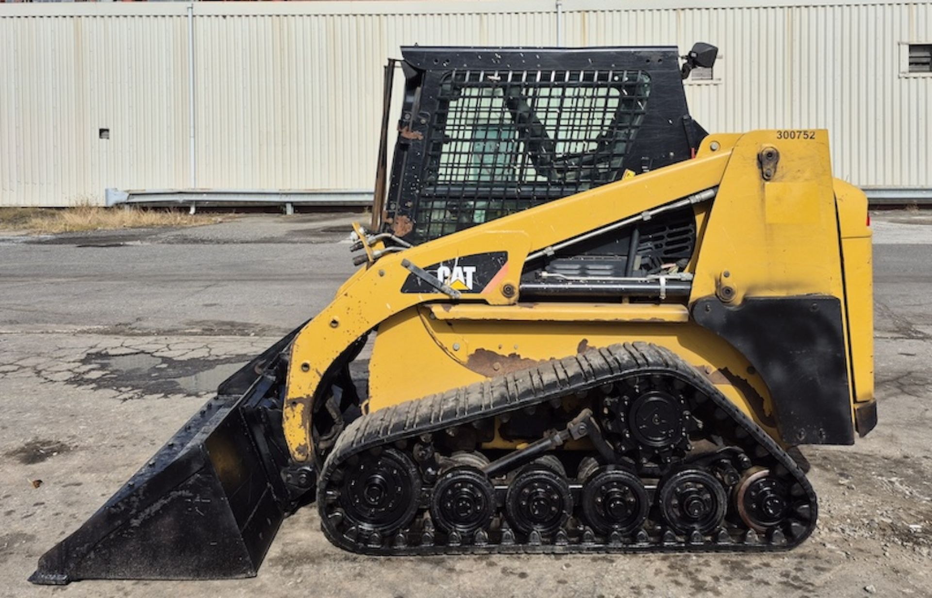 Make: caterpillar, model: 247b3, year: 2013, sn: cat0247bptsl01478 ...