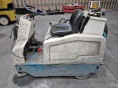 Tennant Floor Sweeper (et7)