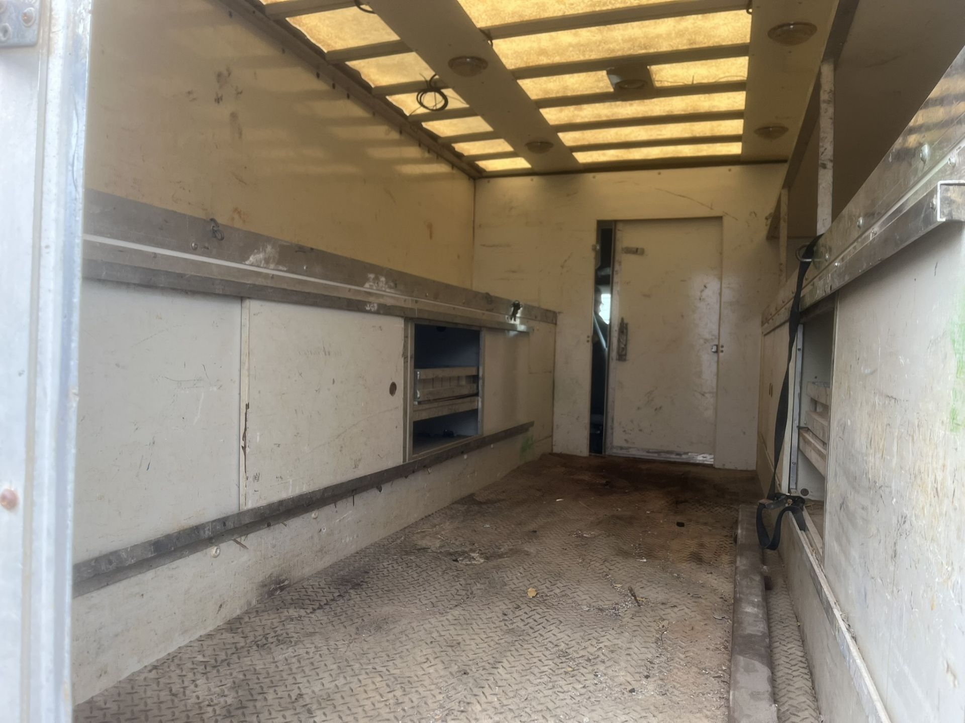 2007 Chevrolet Express 3500 Box Truck Model CG3 - Image 16 of 16