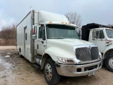 (2006) INTERNATIONAL 4300 SBA 4X2 24' BOX, PLUMBER'S SERVICE TRUCK, CONVENTIONAL CAB,