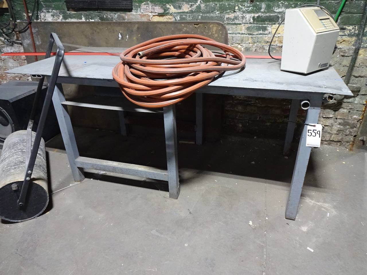 LOT SHOP TABLE & CABINET