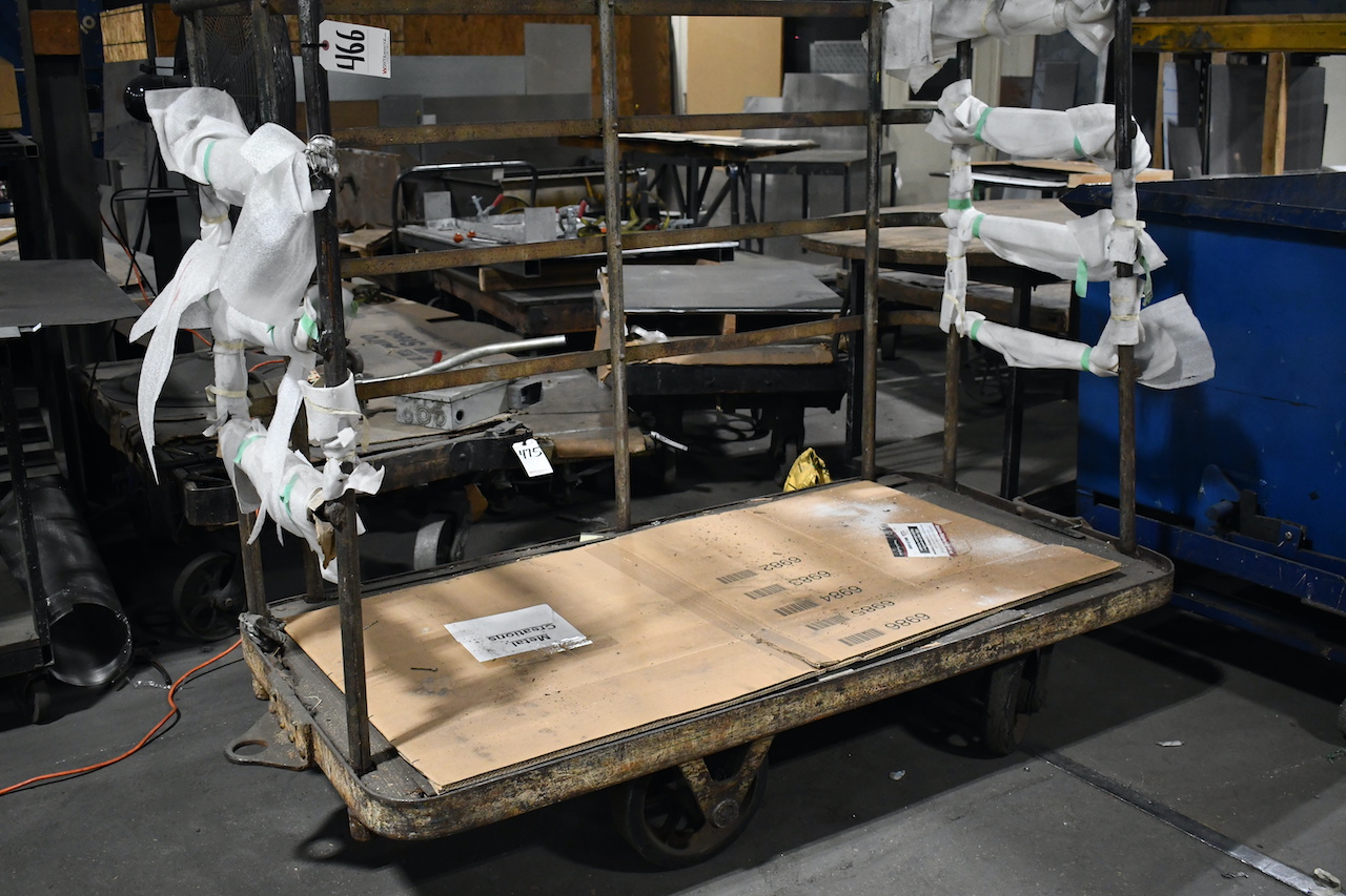 PLATFORM TRUCK (NO CONTENTS)