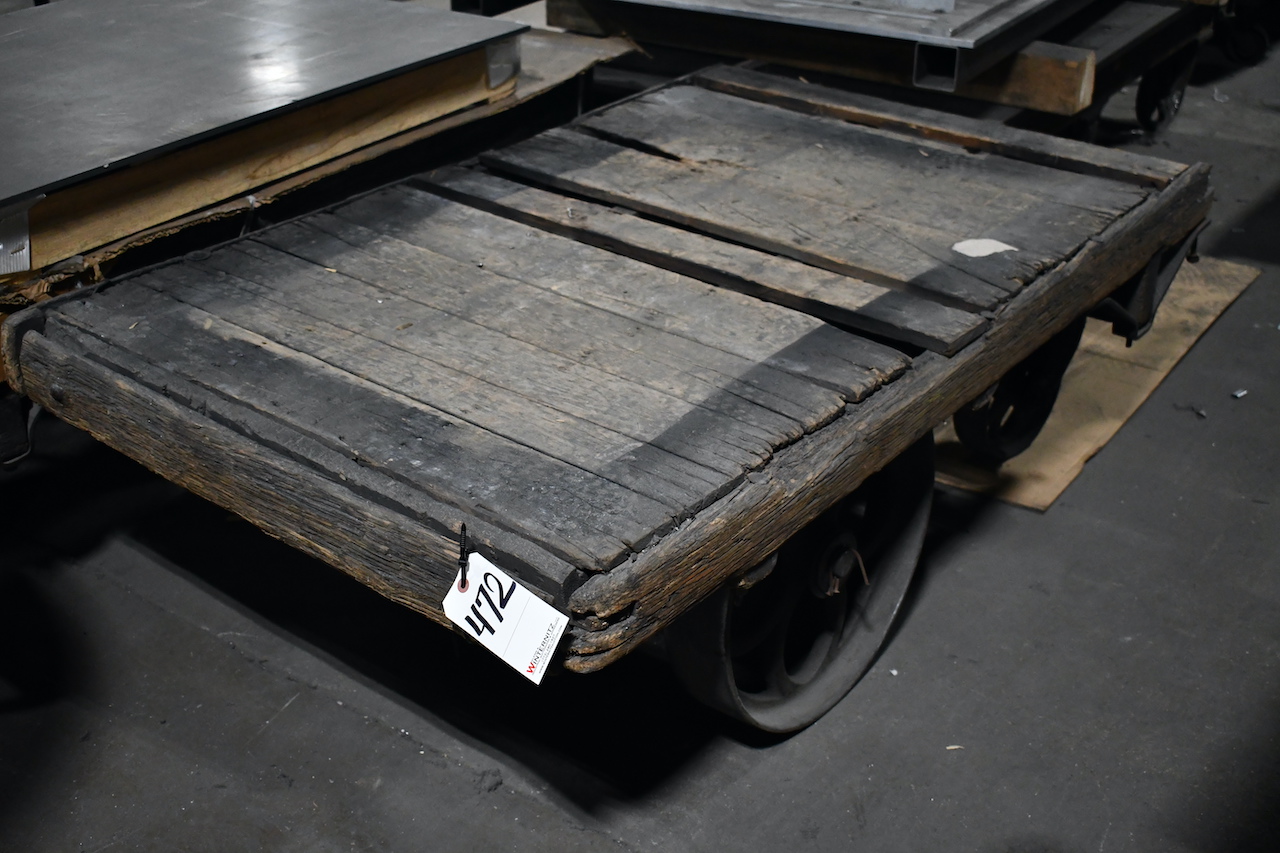 PLATFORM TRUCK (NO CONTENTS)