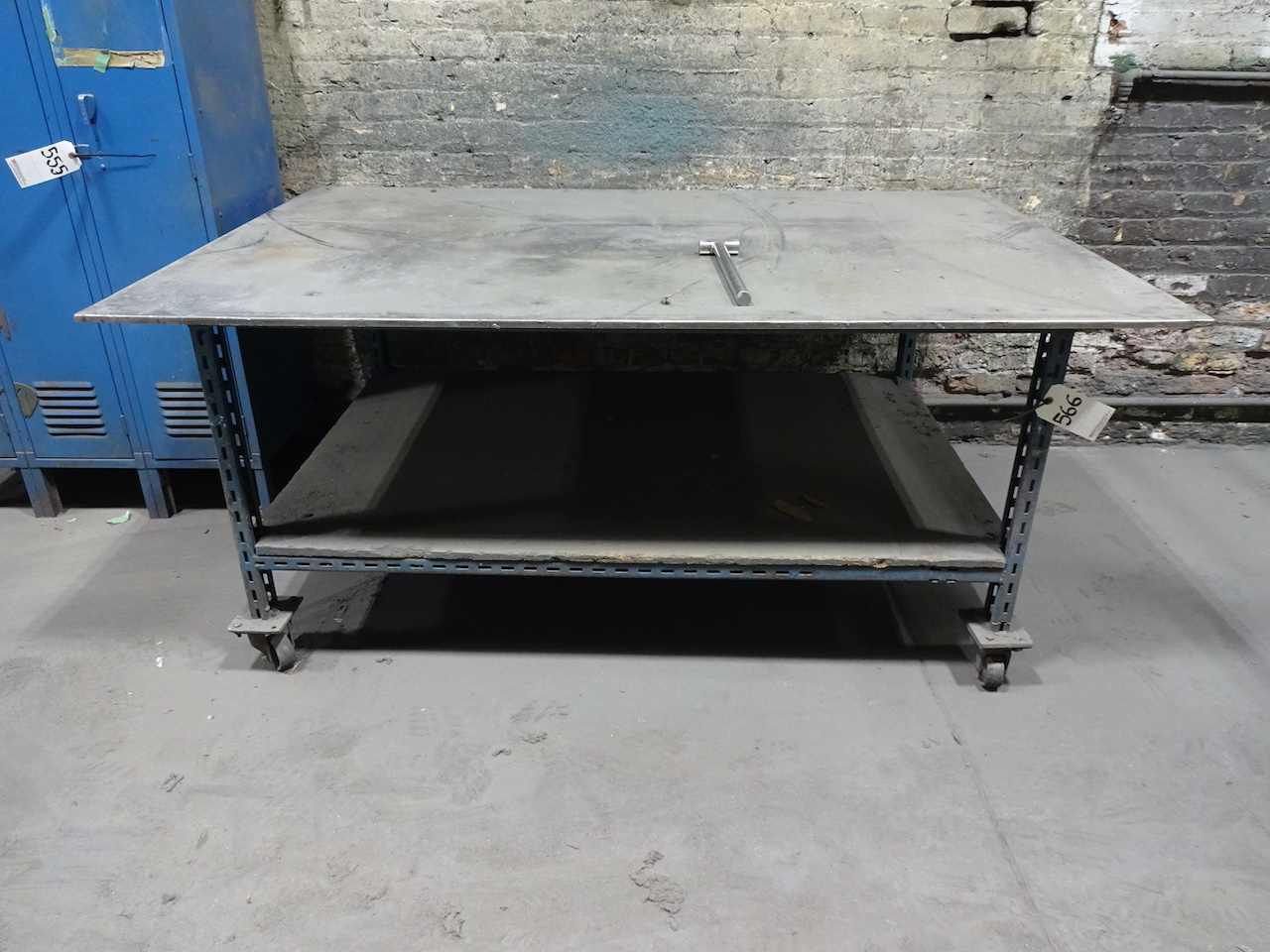 SHOP TABLE (NO CONTENTS)