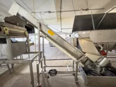 Portable S/S Incline Screw Auger: 11' x 9.5