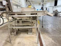 Conveyor with Side Chute: 6' x 2' (Subject to BULK BID: Lot 6)