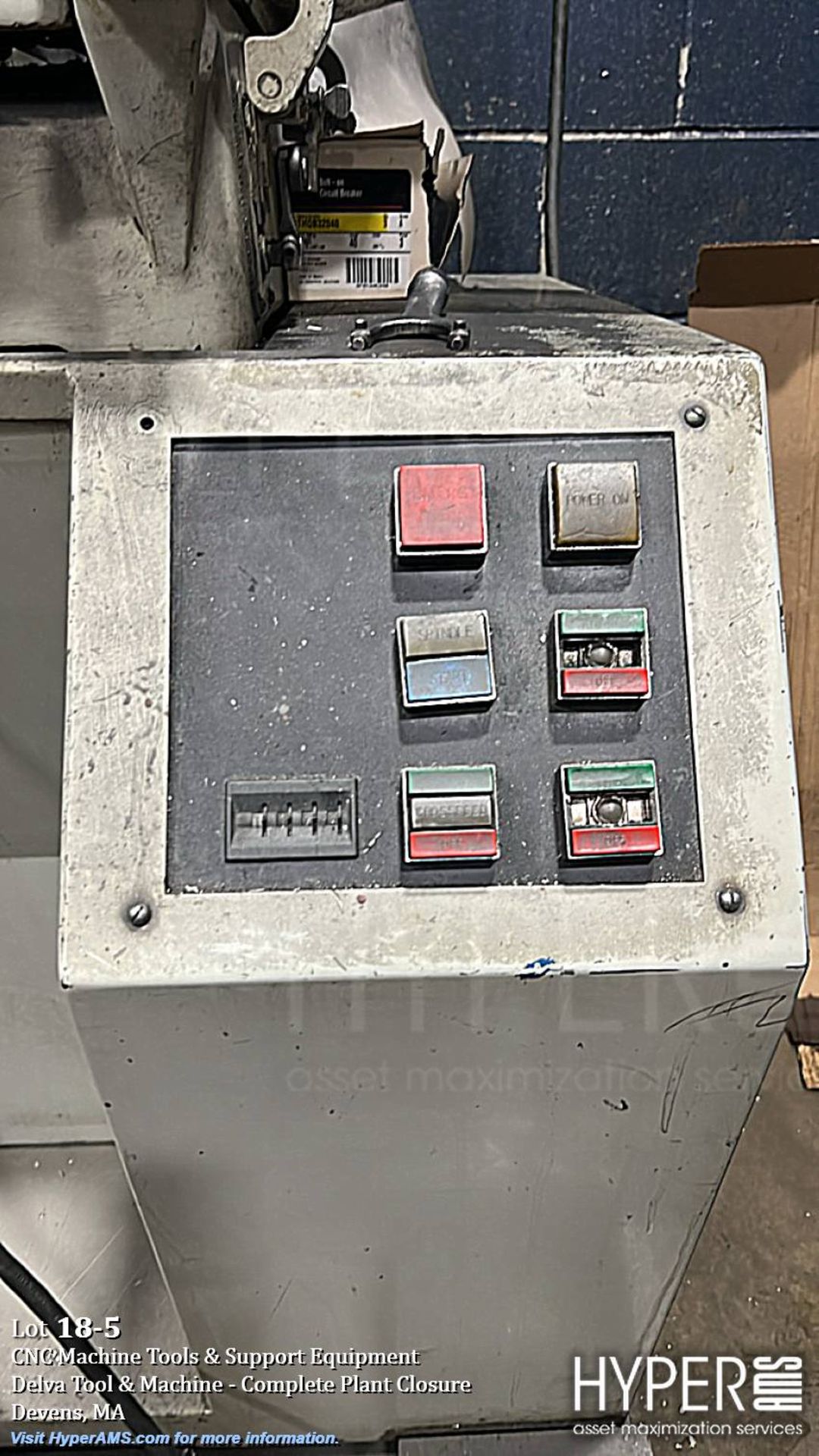 Harig 618 Automatic Surface Grinder, Table Size: 6