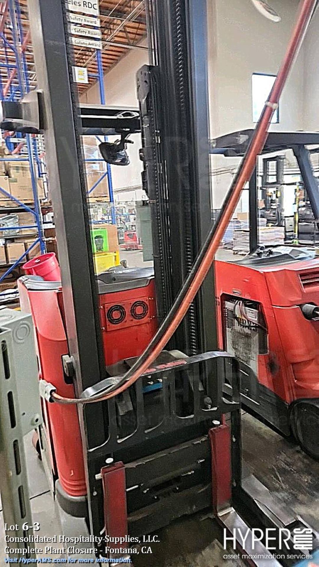 Raymond 750-R45TT Reach Truck Forklift, 4500 lbs load capacity, 11,502 ...