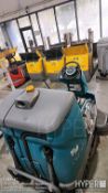 Tennant T16 Ride-on Floor Scrubber