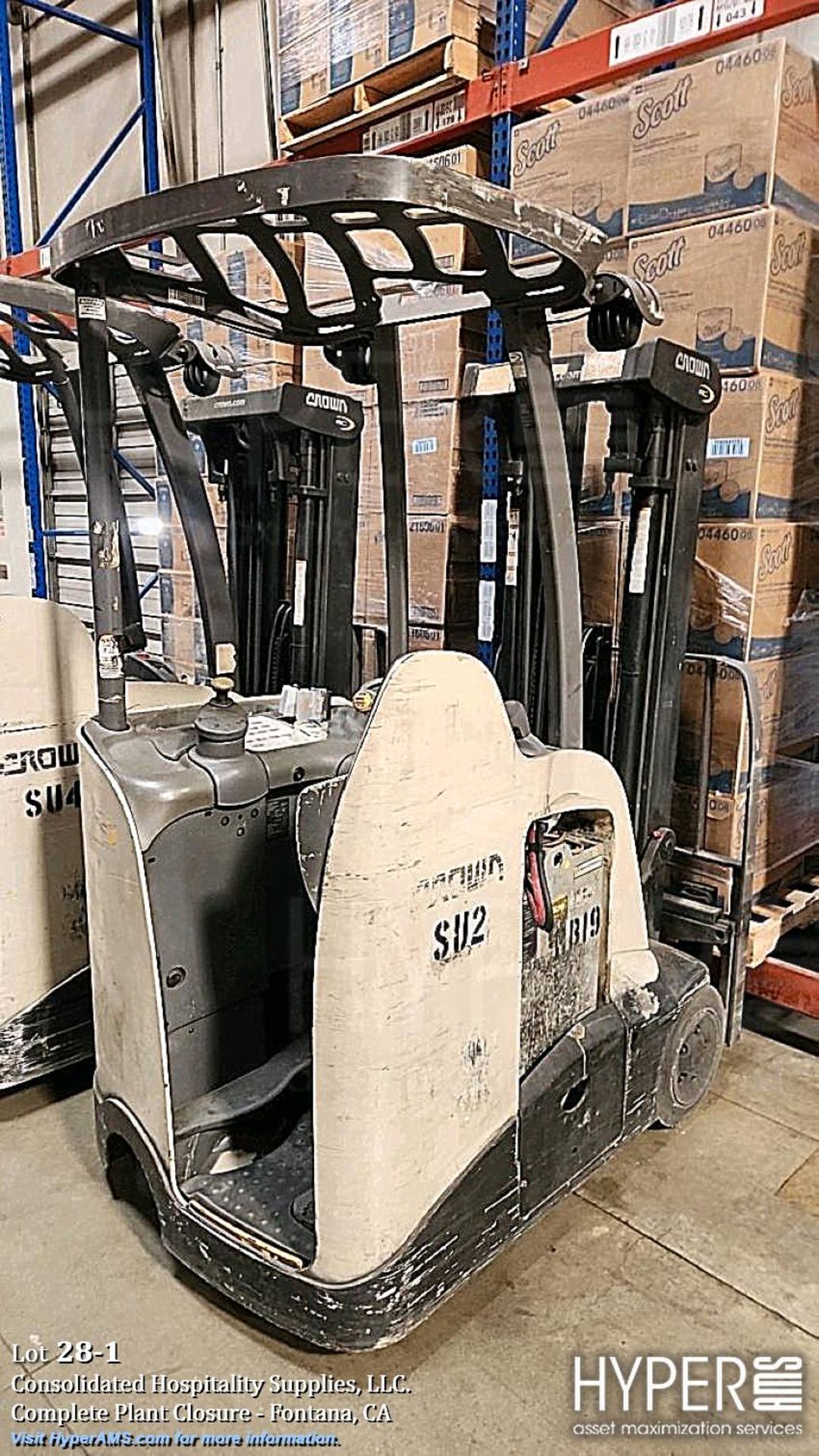 Crown Rc5535 Crown RC5535-30TT190 Electric Forklift, 3,000 lbs CapacitySerial Number ...