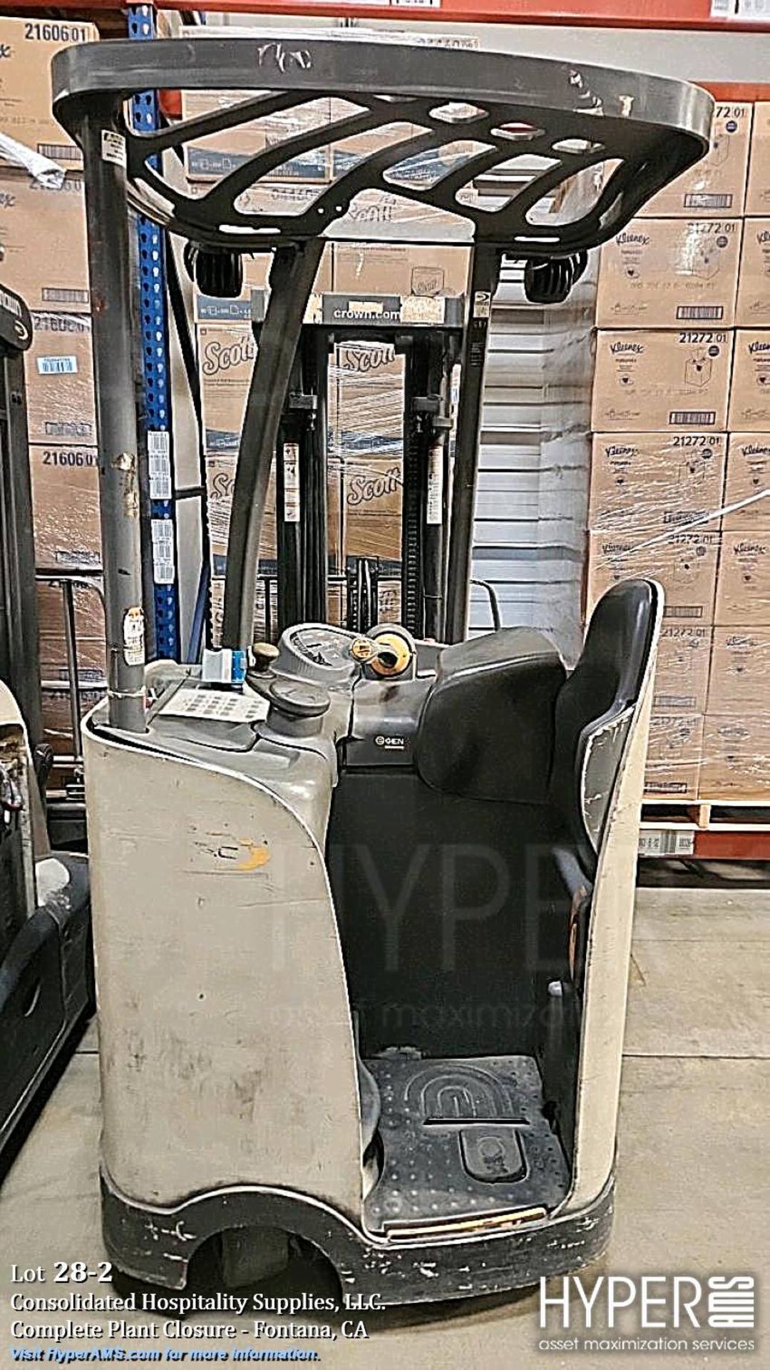 Crown Rc5535 Crown RC5535-30TT190 Electric Forklift, 3,000 lbs CapacitySerial Number ...