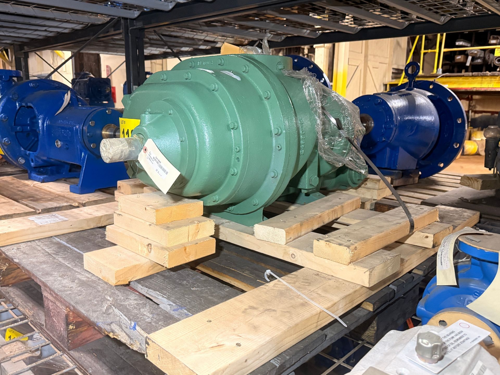 SULLAIR Screw Air Compressor (Loc. Warehouse store Rack A2/E)