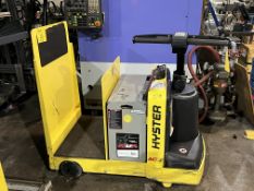 HYSTER T5ZAC ELECTRIC TOW TRUCK, 24V, S/N D476N01608S