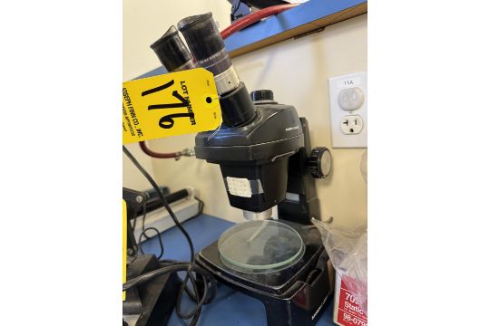Bausch & Lamb Microscope w/ Lightsource and #709 Static Sensor