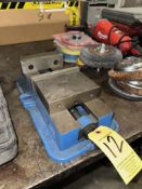 Kurt 6" Machine Vise