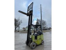 Clark GPS15 Forklift