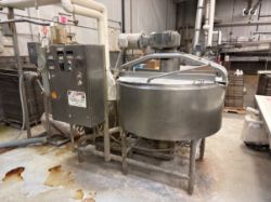 2008 MUELLER 200 GAL. S/S JACKETED LIKWIFIER