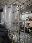 Aprox. 800 Gal. Tank