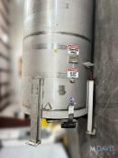 Aprox. 4,800 Gal. Vertical S/S Tank