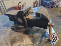 Heavy Duty Swivel 6 inch Bench Vise