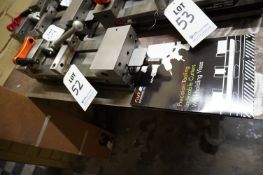 GLACERN GDV-620 6" DOUBLE STATION MACHINE VISE, WITH GLACERN SPEED CRANK AND ORIGINAL VISE HANDLE,