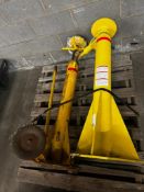 (2) Trailer Stabilizing Jacks