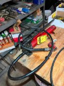 Hydraulic Pump w/ Approx. 3-Ton Hydraulic Jack