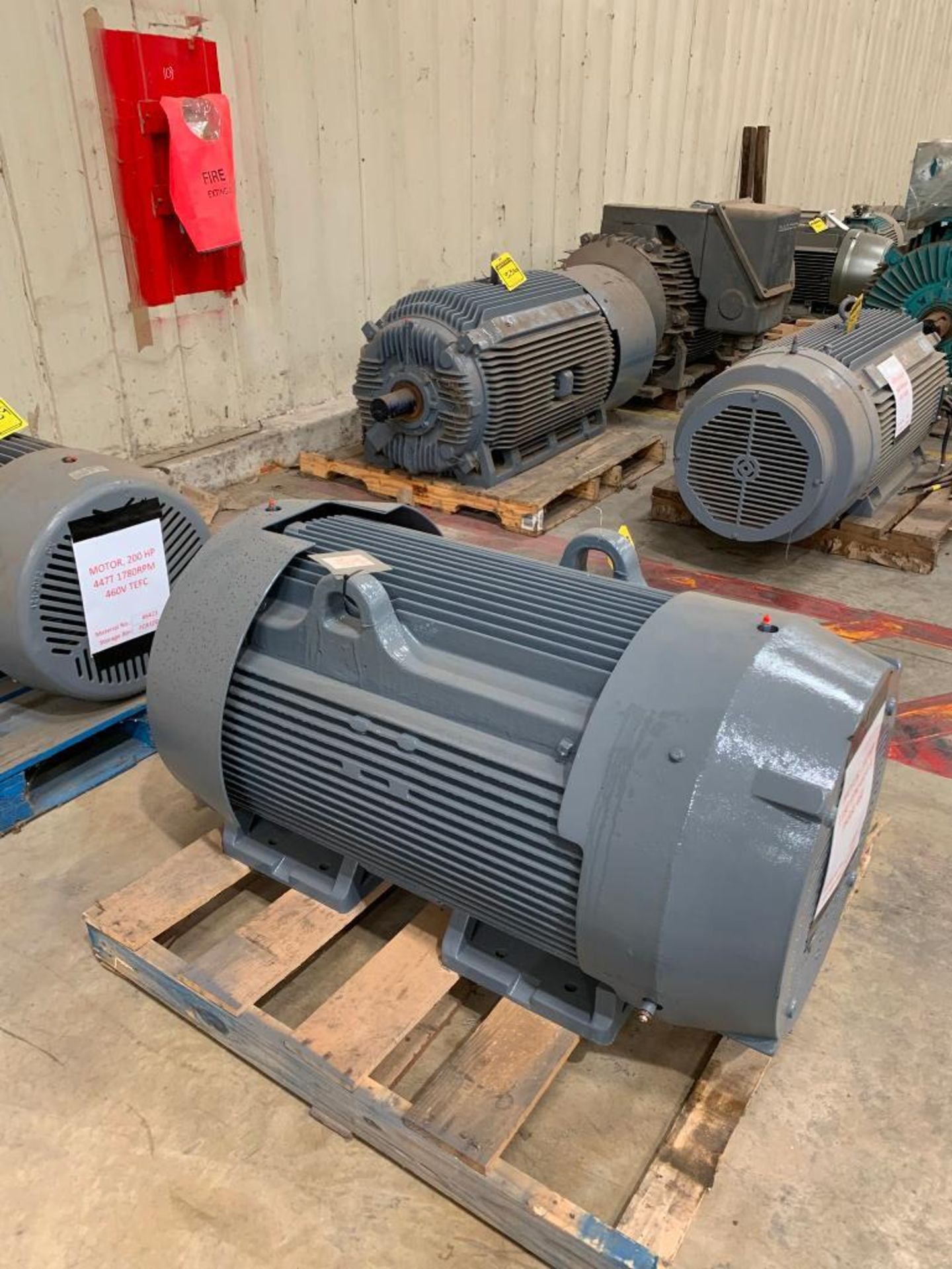 Baldor 200-HP Induction Motor, 3-Phase, 460 Volts, 225 Amps, 1190 RPM ...