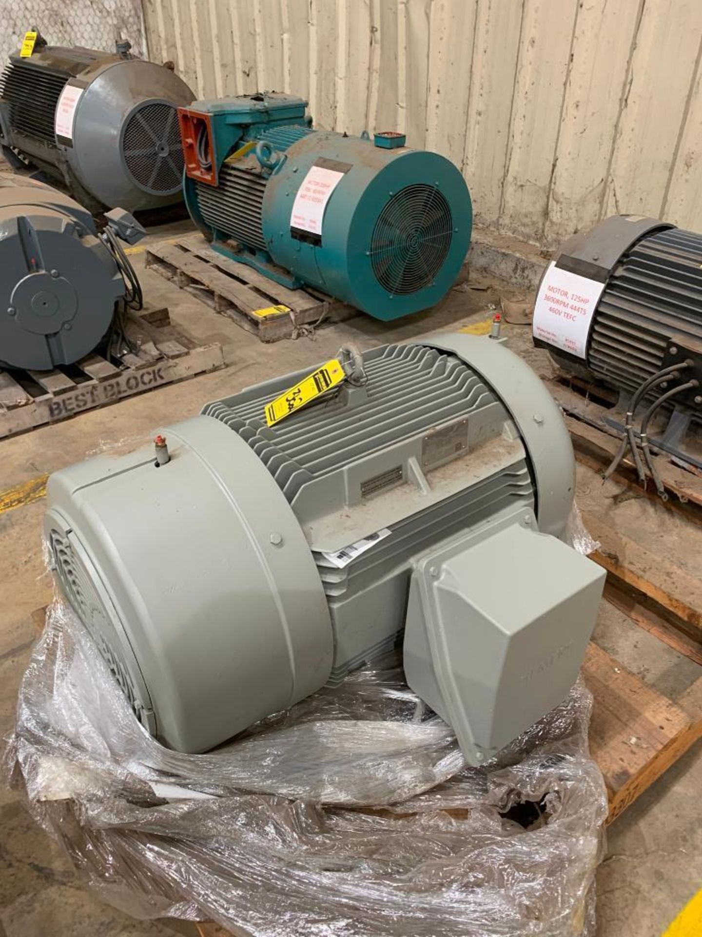 Siemens 125-HP Induction Motor, 3-Phase, 460 Volts, 144 Amps, 1185 RPM ...