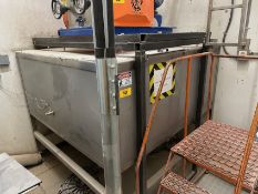 Stainless Steel Grist Case with 1300 LB Capacity