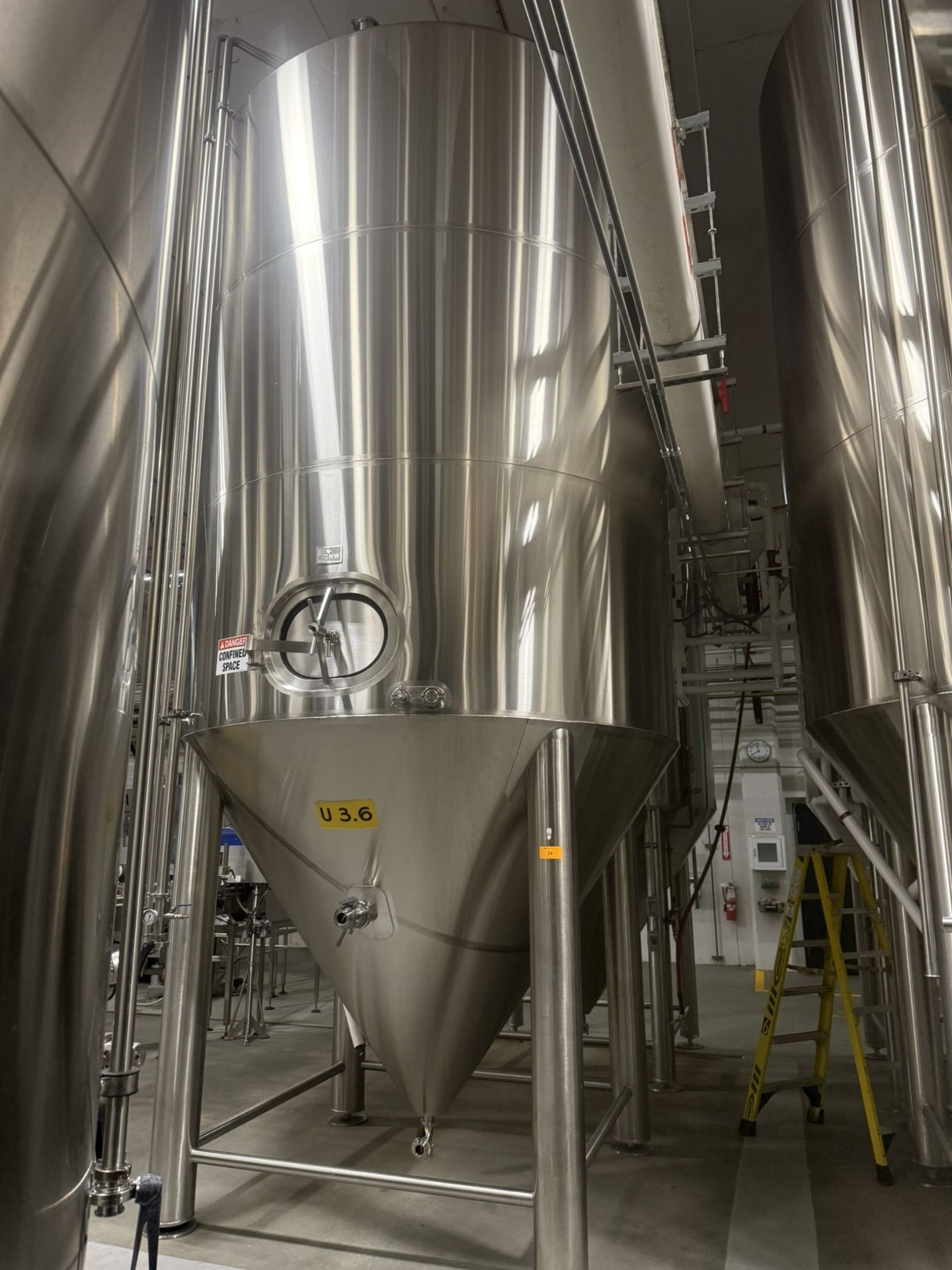Unitank Roeselare 2020 ICC Northwest 180 BBL Stainless Steel UniTank, Glycol Jacketed ...