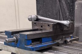 KURT 6" Machine Vise