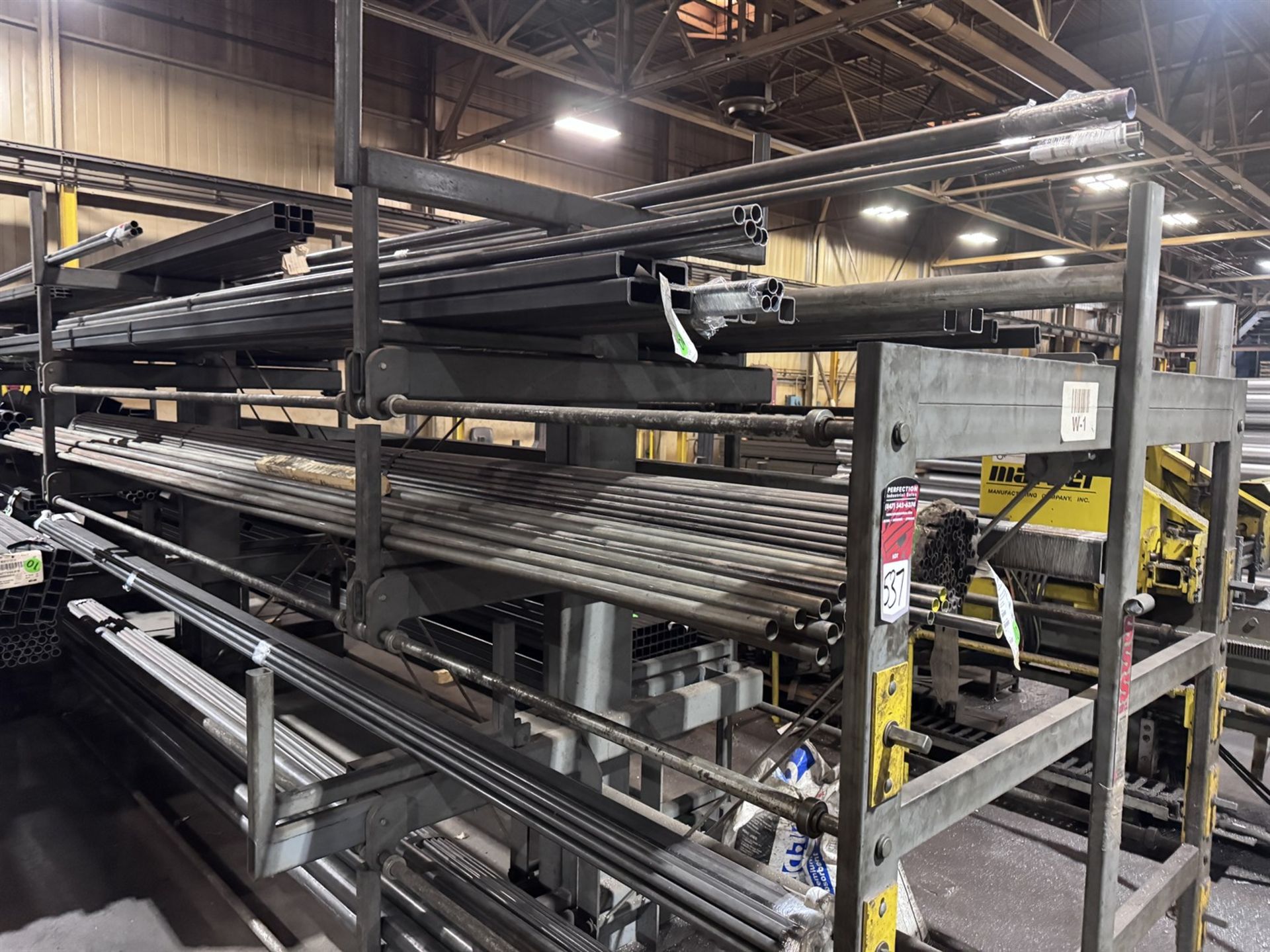 { Choice of lots: 537 } STEEL STORAGE SYSTEMS 4T-2C-24X12R-20 Stock ...
