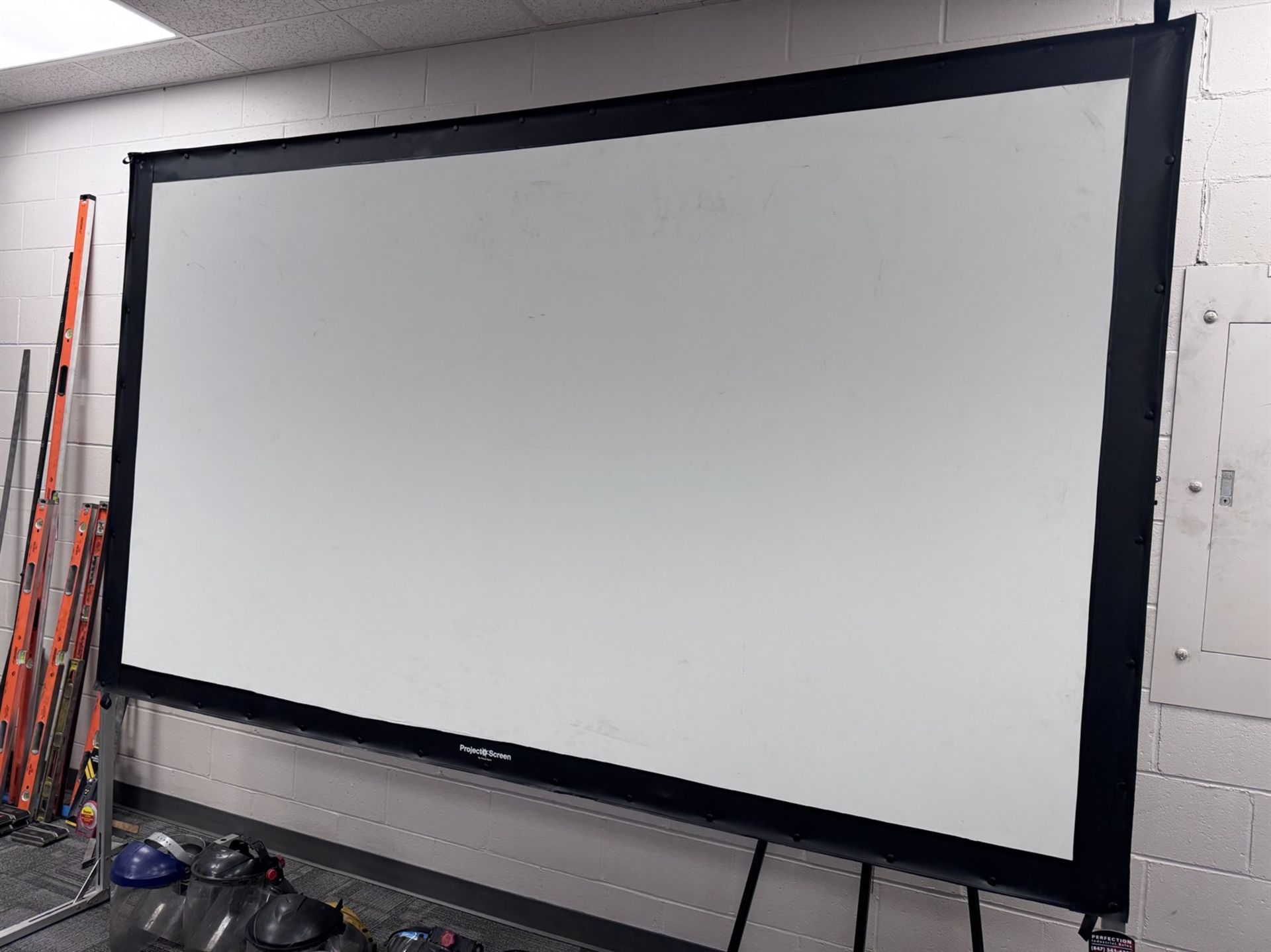 VISUAL APEX 10' Projection Screen