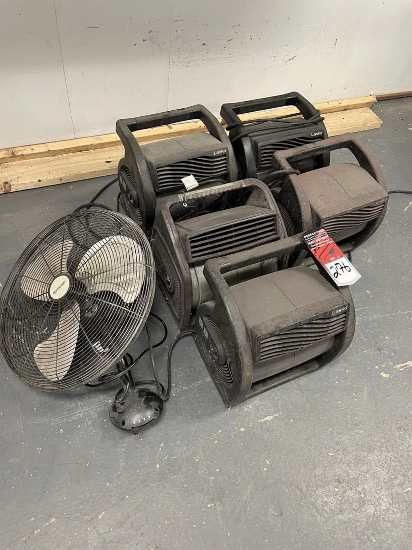 Lots Fans Lot of (4) LASKO Floor Fans, (1) HURRICANE Wall Mounted Fan