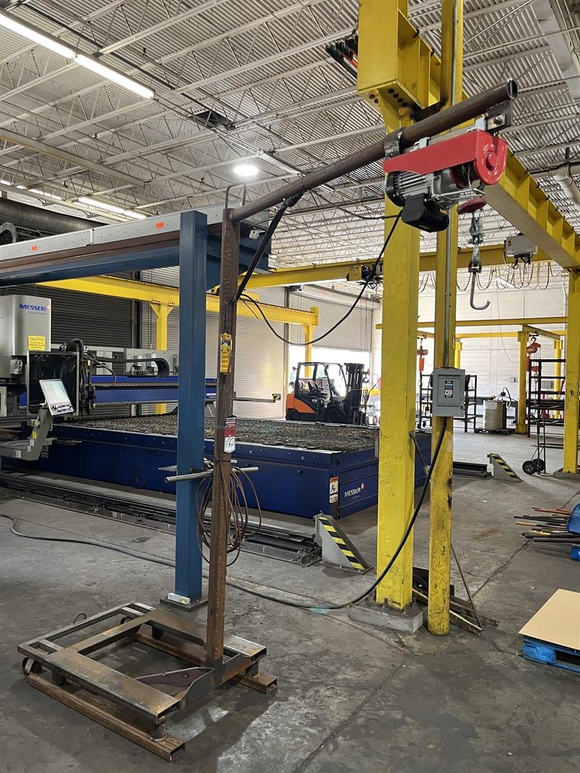 Unknown Make Portable Free Standing Jib Crane w/ PITSBURGH Hoist, 1320 lb. Capacity, Pendent