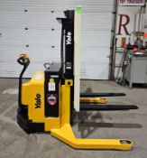 2009 Yale pallet Stacker 4,000lbs Capacity Electric 24V WITH 1652 HOURS