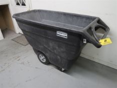 Rubbermaid Poly Dump Cart