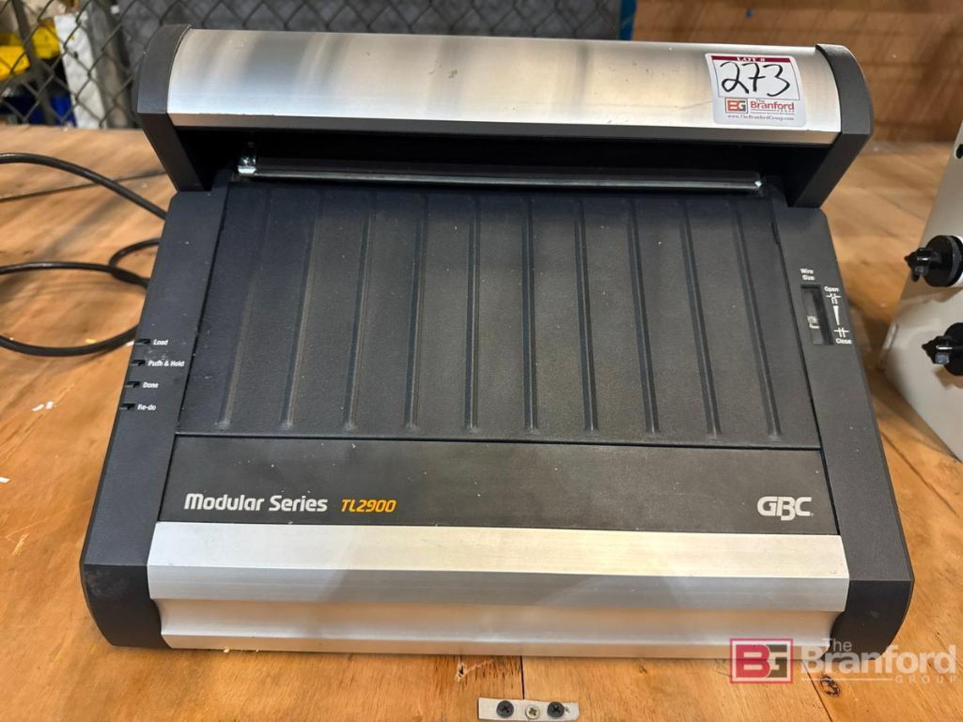 GBC Modular Series TL2900 Electric Twin Loop Wire Binder Closer