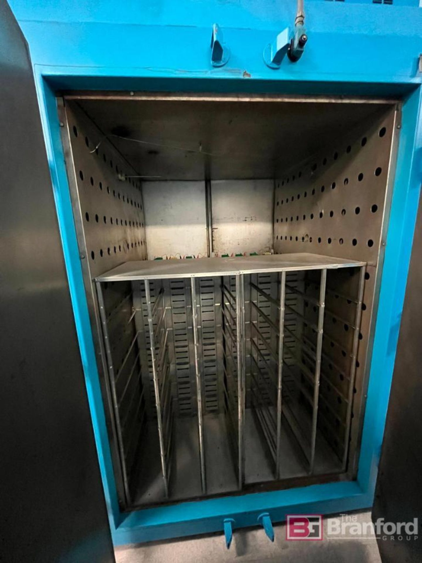 Environmental Chamber Racks Blue M Environmental Chamber; Model:POM-964GXX; S/N PB-1713. (2) DC ...