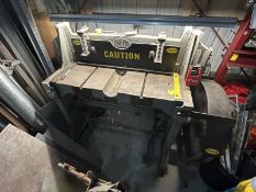 Pexto Electric Sheer, Approx. 32" Width Capacity