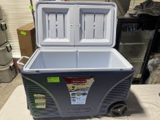 Rubbermaid 75 Qt. Cooler