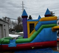 Castle Bounce House - 16' x 18'